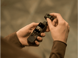 Cámara deportiva - DJI Osmo Pocket 4 Pack Creator, 4K, 4h Autonomía, Sensor CMOS de 1″, Estabilización de 3 ejes y Pantalla Táctil Giratoria, Negro