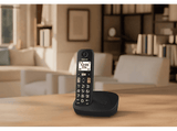 Teléfono - Panasonic KX-TGU110, Pantalla Retroiluminada, Botones Grandes, Compatible con Audífonos, Negro