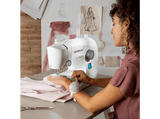 Máquina de coser - Cecotec BelleCouture 1500, 15 puntadas, Luz LED, 6 grifas de arrastre, Kit de Accesorios, Brazo libre, Ojalador regulable, White