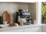 Cafetera express - Sage the Barista Pro™, 15 bar, 1680 W, 2 Tazas, Microespumado manual artesanal, Dosing Funnel™, Negro