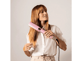 Plancha Secador - Ufesa La Vecina Rubia, 3 en 1, Revestimiento cerámico, 700 W, Pantalla LCD, Edición Limitada, Rosa
