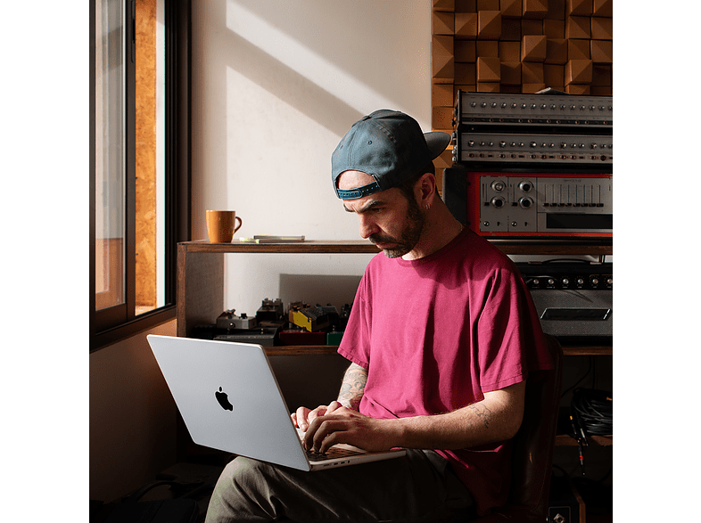 Apple MacBook Pro (2023), 16.2  Liquid Retina XDR, Chip M2 Pro, 16 GB, SSD de 512 GB, macOS, Cámara FaceTime HD a 1080p, Plata